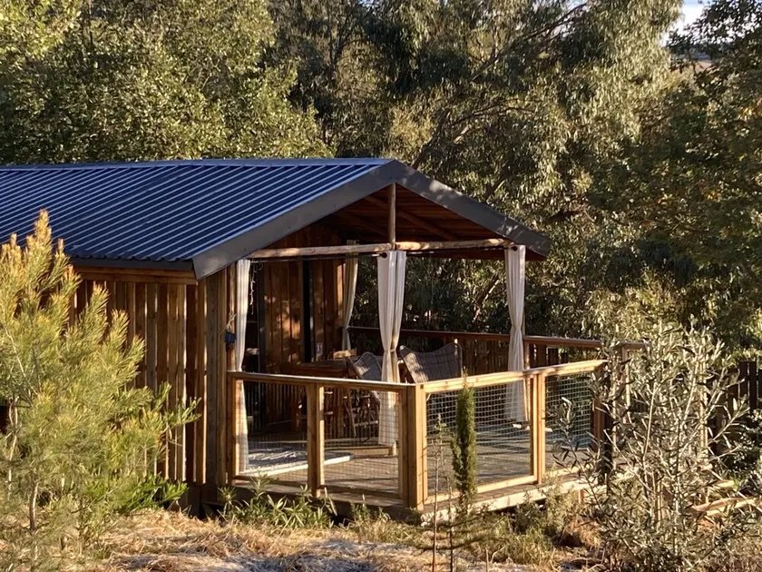 Cabane Insolite et Nature Avec Jacuzzi et Piscine Prés Carcassonne Occitanie - Image 1