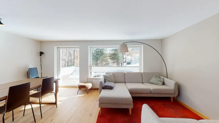 Renovated in 2020, 5½-room apartment on the 1st floor, distributed over two floo - Image 1