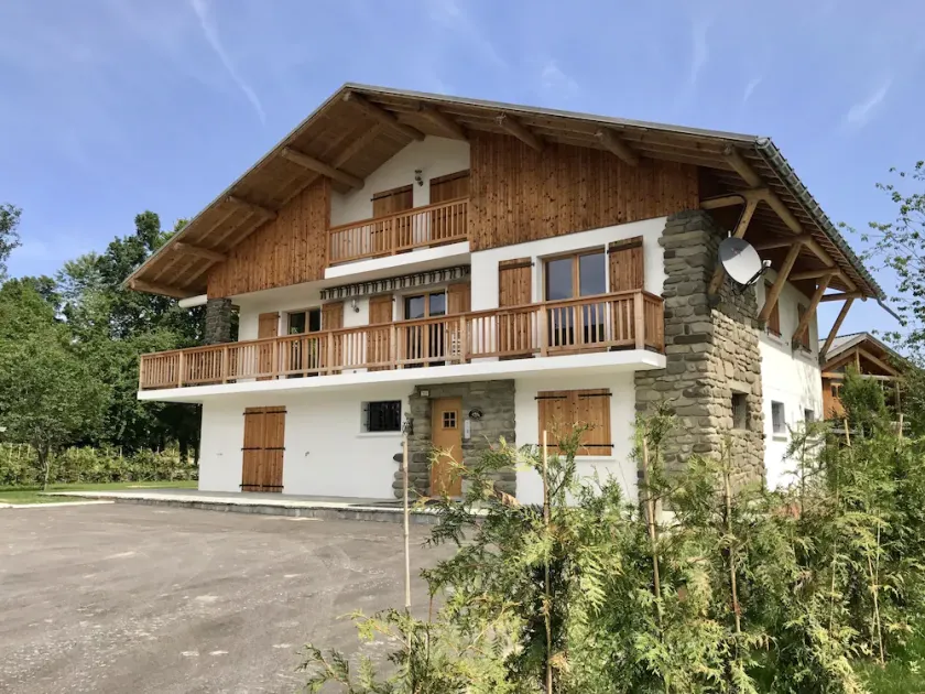 Magnifique Appartement Chalet 1 avec Parking Couvert et Wifi - Image 1