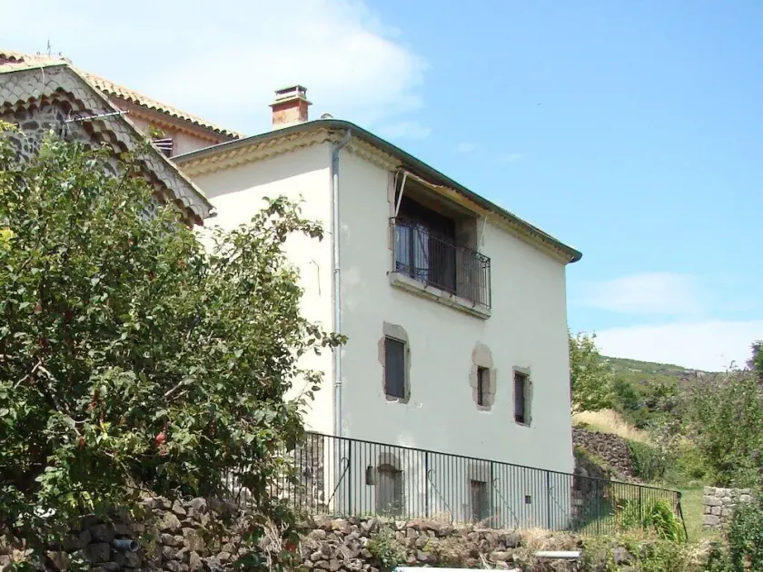 Gîte for 8 to 10 people in the heart of the Monts d'Ardèche National Park. - Image 1