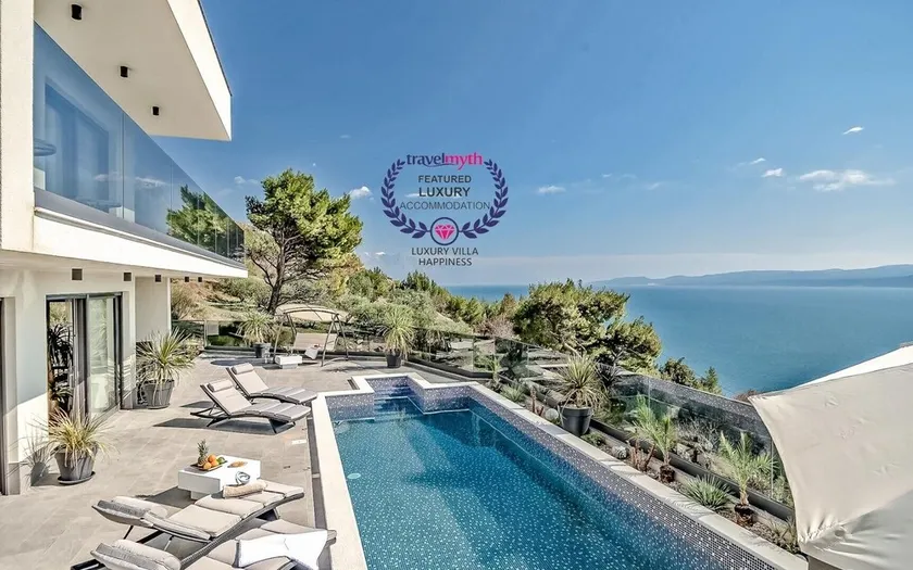 Luxury Villa Happiness Private Pool, Jacuzzi, Sauna & Gym Near the Beach - Image 1