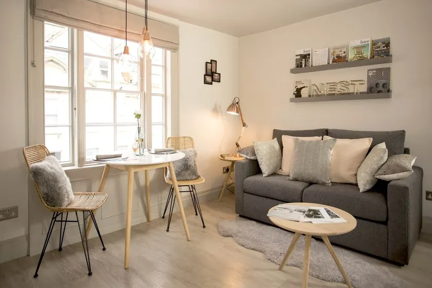 Central Bath Skandi Apartment – Artizan's Nest - Image 1