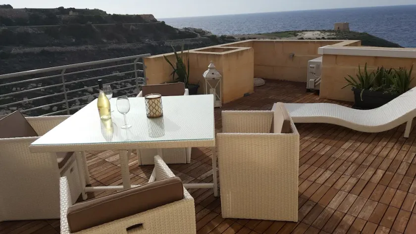 Appartement avec vue exceptionnelle sur la mer et la falaise - Image 1