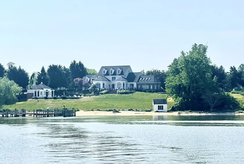 Exquisite Waterfront Sunsets, Private Pool, Perfect Getaway! - Image 1