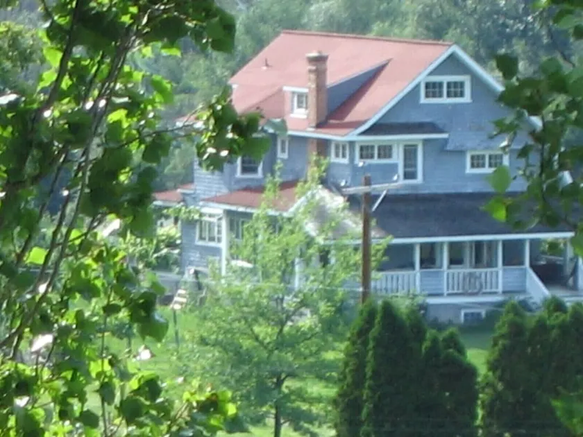 Come Stay On The Farm In Our Lovingly Restored 1909 Arts And Crafts Farmhouse - Image 1