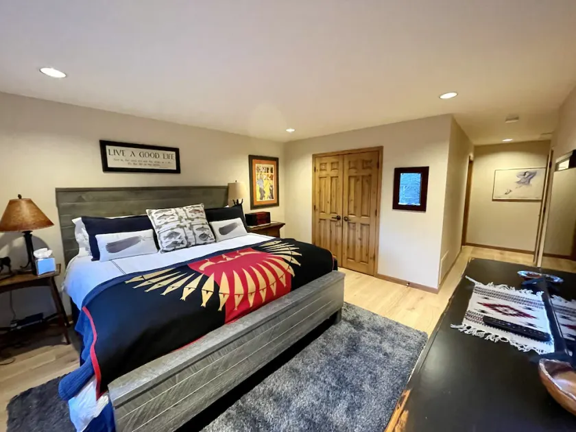 Exclusive Teton Pines Home off Teton Village Rd. 5 min from Teton Village Skiing - Image 1