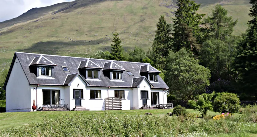Stob Binnein Cottage - Image 1