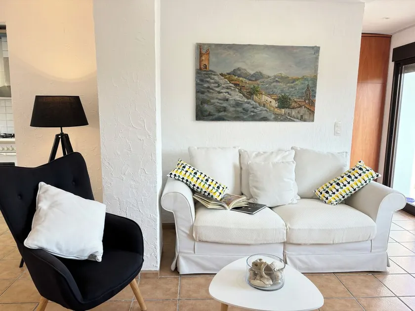 Piso en Vall de Almonacid con vistas, aire acondicionado, Wifi y Smart TV - Image 1