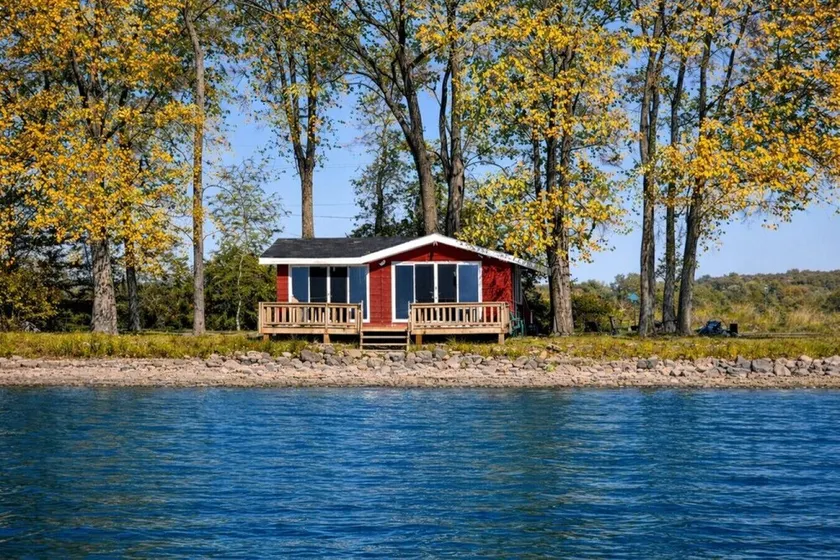 Sandbanks Beach Cottage - Image 1