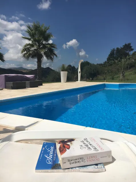 Villa med swimmingpool i de maleriske Madonie-bjerge på Sicilien - Image 1