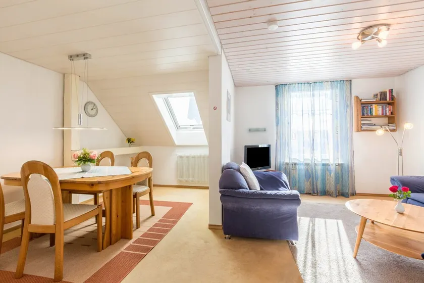 Acogedor apartamento \"Zum Seeblick\" cerca del lago con vistas a la montaña, Wi-Fi y jardín - Image 1