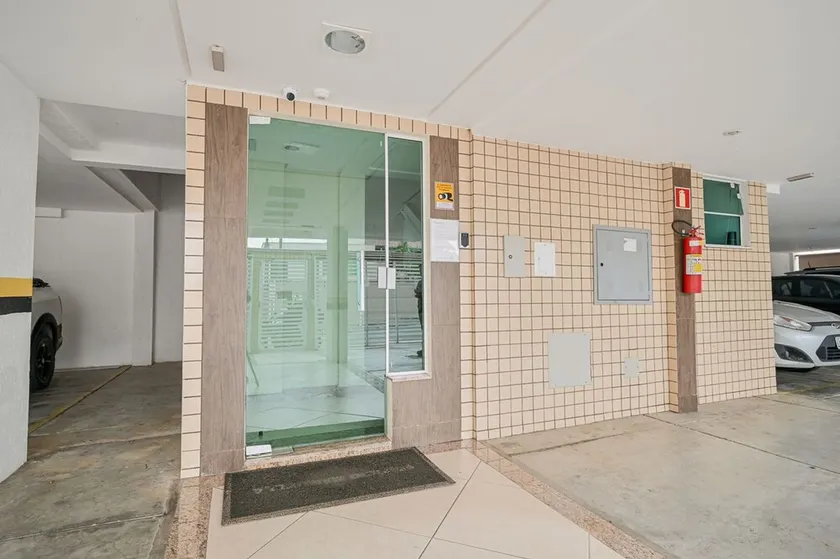 Apartamento com Varanda perto da UFJF e do Aeroporto - Image 1
