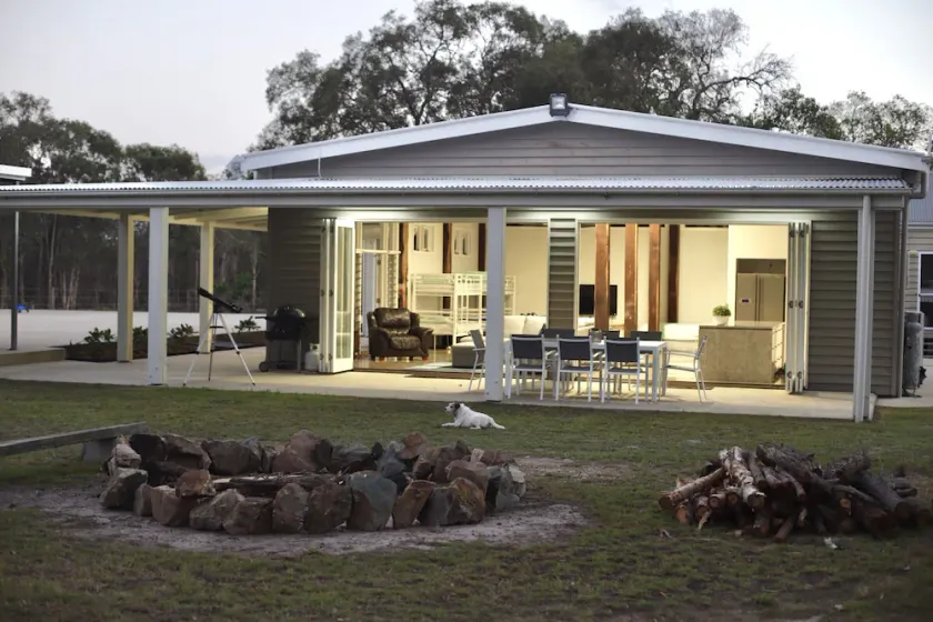Bicentennial Oasis (Pet Friendly, FREE WIFI, Sleeps 8) - Image 1