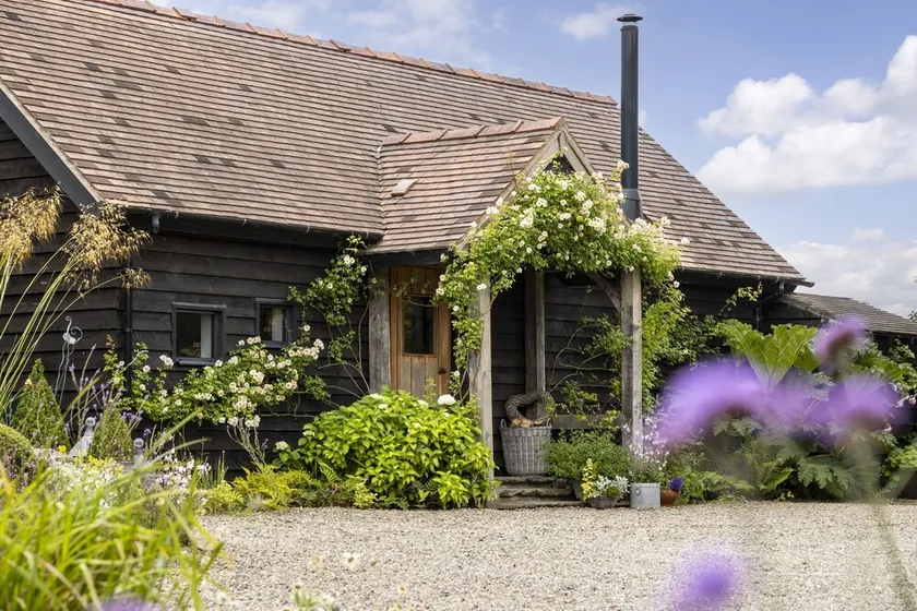 Luxurious romantic retreat for two, one bedroom with en-suite bathroom - enquire now! - Image 1