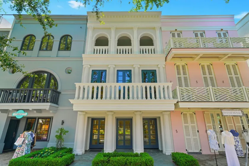 Luxury Townhome w/Rooftop Deck & Gulf Views in Seaside, 3 Kings w/Baths! - Image 1