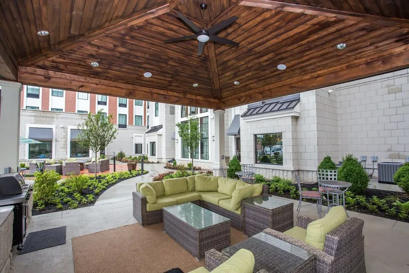 King Studio | Indoor Pool & Gym Access - Image 1