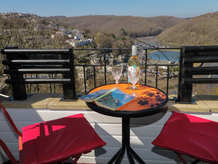 THE KNOLL, family friendly, country holiday cottage in Looe - Image 1