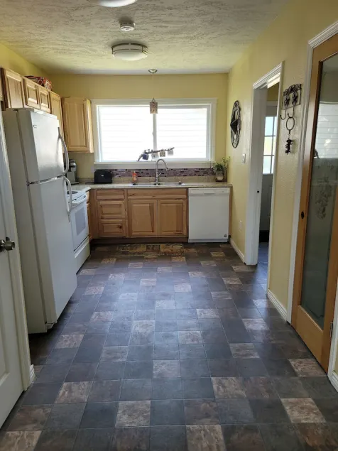 Large  1 bedroom Close to Perrine Bridge, shopping, resturants. - Image 1