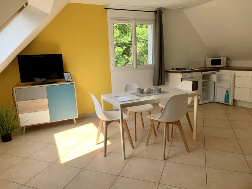 New apartment near the sea with garden and picnic table - Image 1