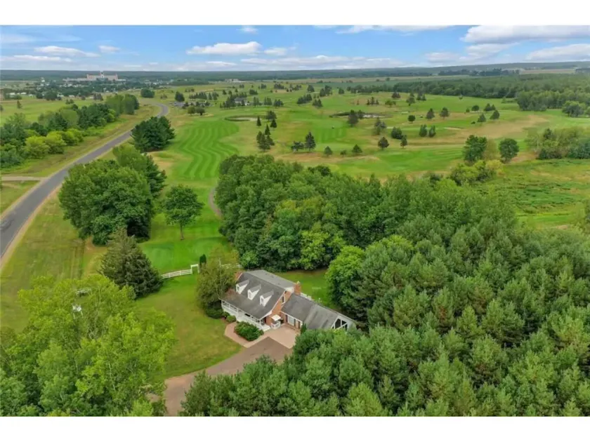 *The Retreat* Great for Families/Groups, Casino, & Golfing. - Image 1