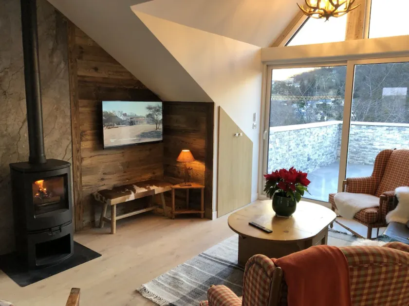 Contemporary mountain-style l'Isardère apartment - Image 1
