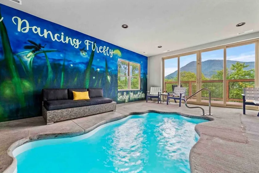 New Spacious Cabin w/ Stunning Views, Easy Drive, Indoor Pool, Theater, Game Rm - Image 1
