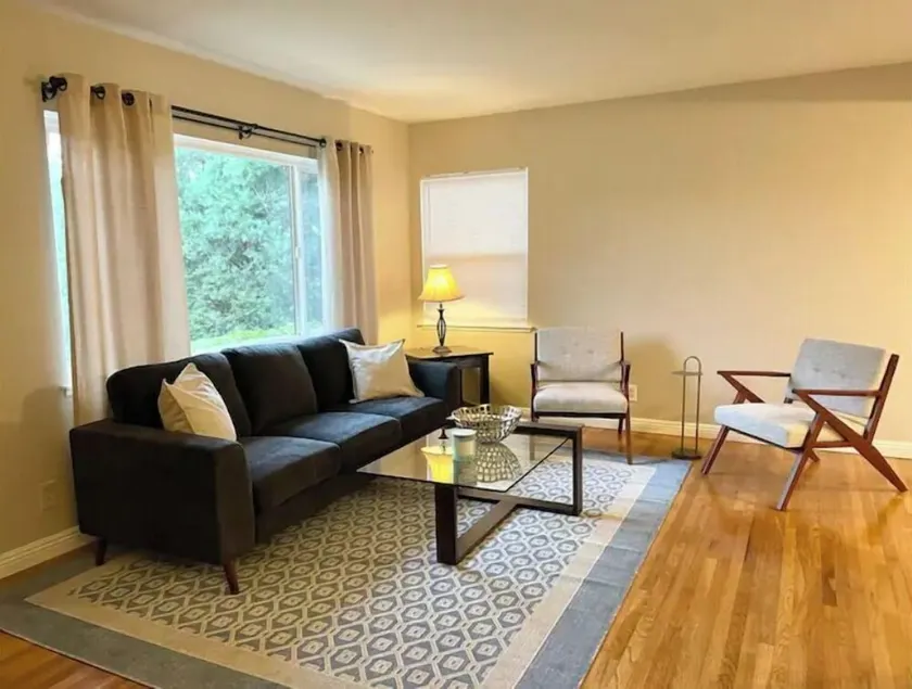 Relaxing 3 Bedroom, 2 Bathrooms. Large backyard, pool, jacuzzi + 2 patios, grill - Image 1