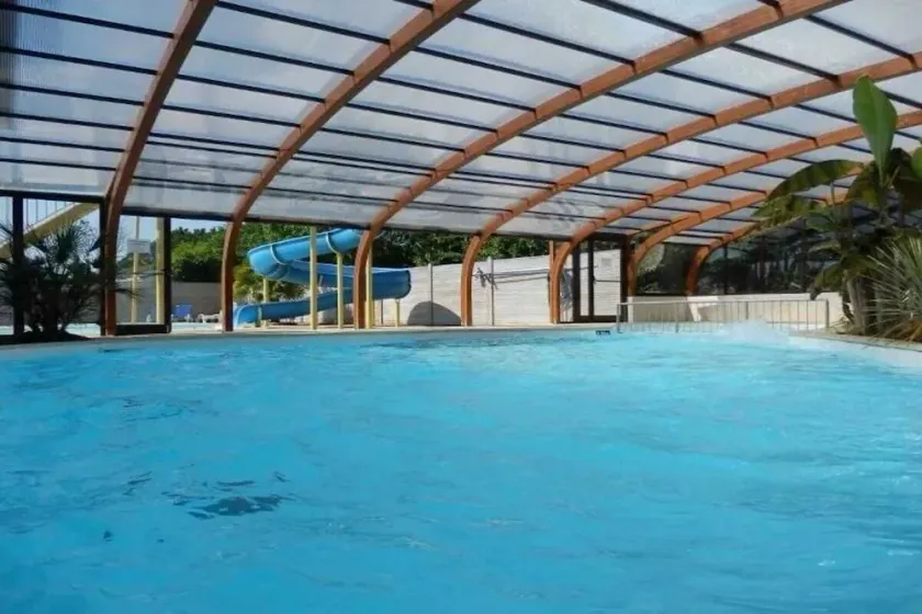 ZEcamping 4 étoiles animaux acceptés et piscine couverte - Image 1