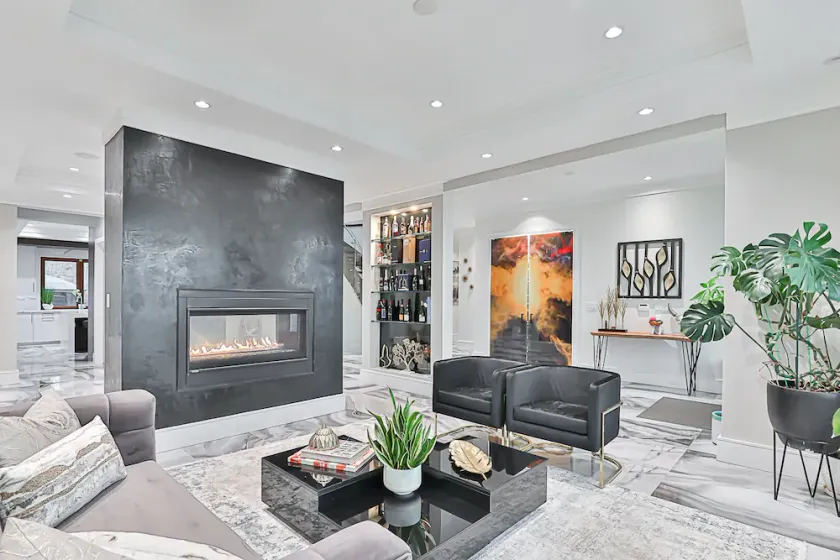 Luxury house in Toronto - Image 1