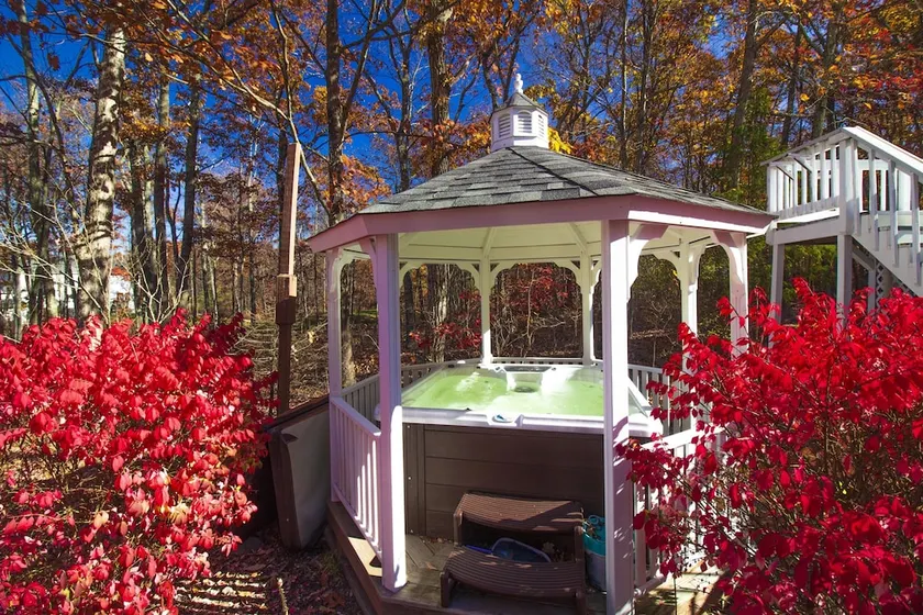Stunning Poconos Villa - Hot Tub, Pool, Game Room, Firepit, BBQ & more. - Image 1