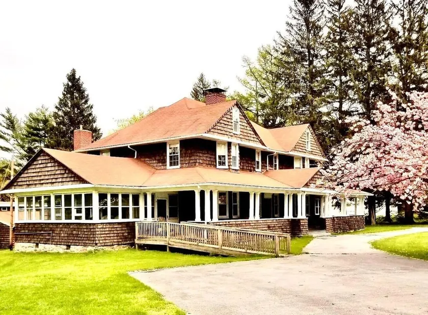 Scenic Mountaintop Villa with Free WiFi & Pool - Image 1
