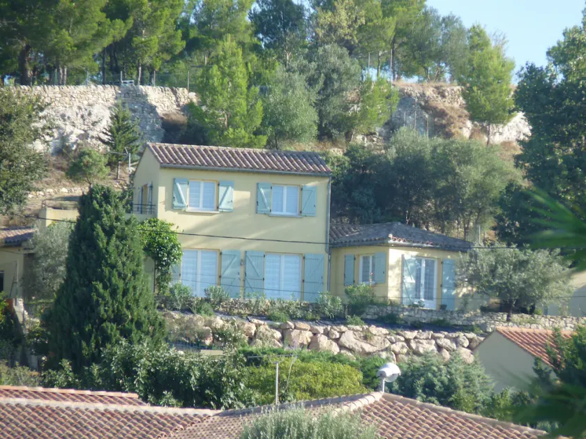 Character Villa, privilegierte Lage in einem mediterranen Dorf - Image 1