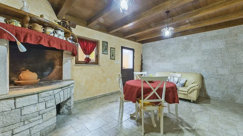 DENIS - One Bedroom Apartment with BBQ - Image 1