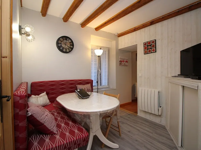 LA BOURBOULE - Apartamento T3 con terraza, cerca centro, 5 personas - Image 1