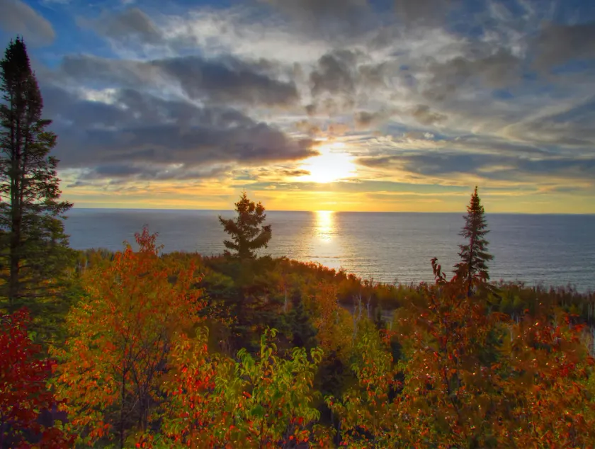 Oöverträffad 180-graders utsikt över Lake Superior, 200 meter över vattnet! - Image 1