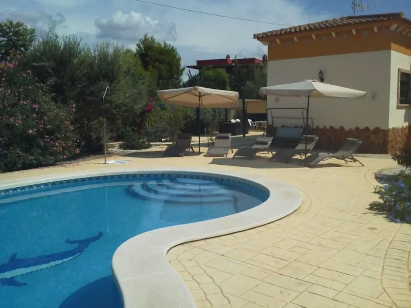 villa - Image 1