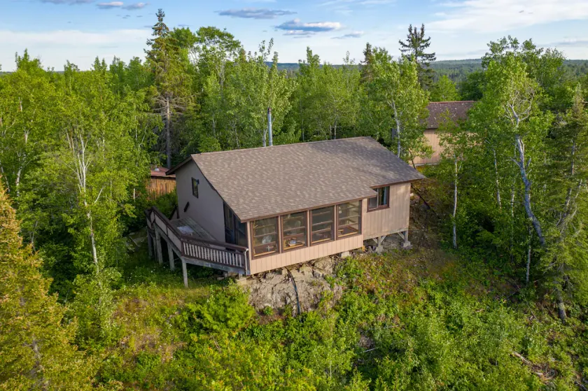 Drei-Zimmer-Hütte 20 Meilen nordöstlich von Ely mit Blick auf die BWCAW # 8 - Image 1