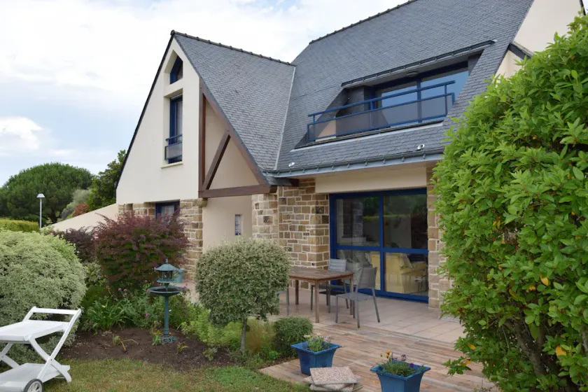 Superb house in peaceful area 200 from the sea - Image 1