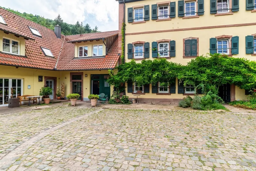 'Kaiserbacher Mühle' plenty of space for large families and many friends between forest and wine - Image 1