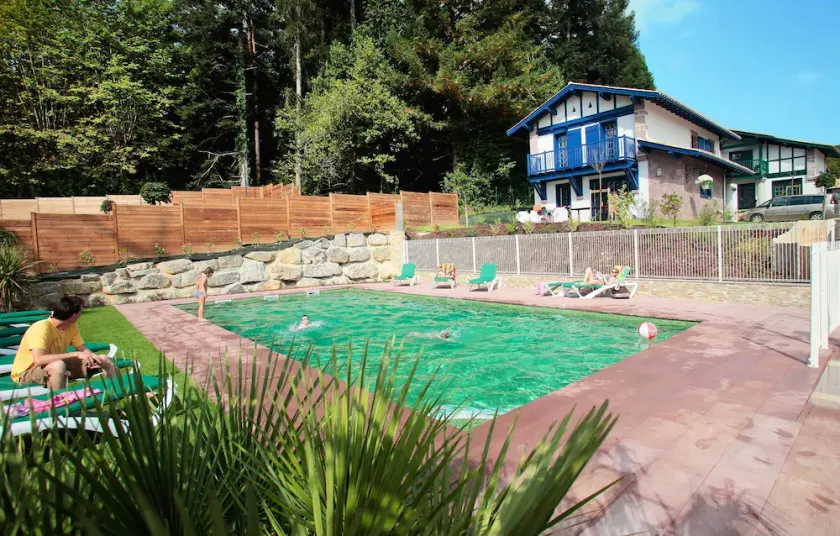 Jolie Villa + Accès Piscine | Evasion Détente en France - Image 1
