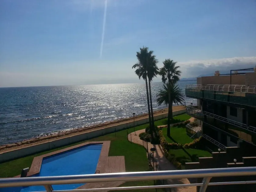 APPARTEMENT DE LUXE À LA FRONTIÈRE DE LA MER POUR 6 PERSONNES - Image 1
