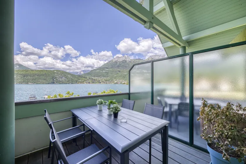 La Terrasse du Lac 3*- Pied dans l'eau & accès lac - Image 1