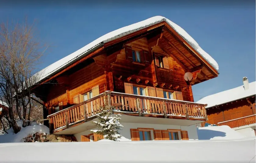 Comfortable chalet at 1900m directly on the 4 Vallees piste - Image 1