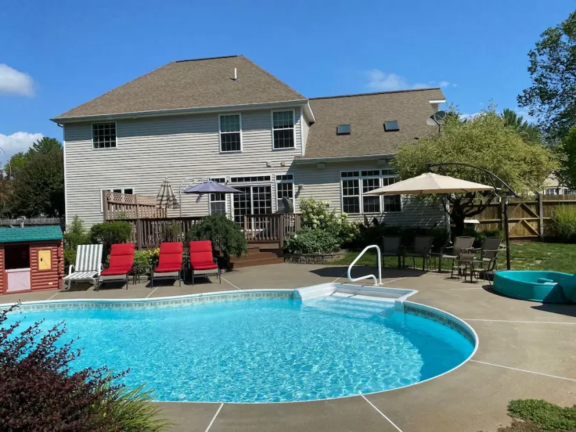 Saratoga Retreat with Private Hot Tub and Heated Saltwater Pool - Image 1