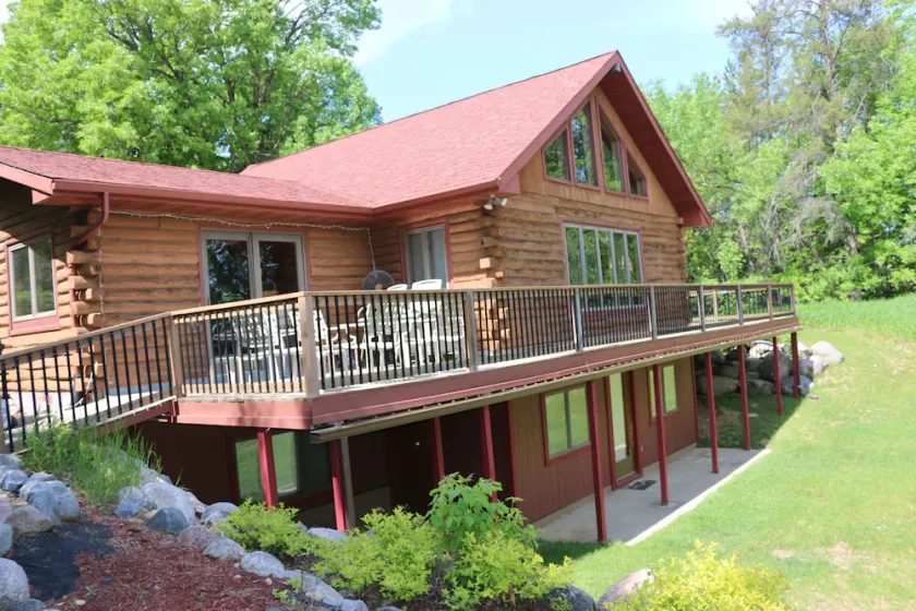 Log Cabin Lake House - Image 1