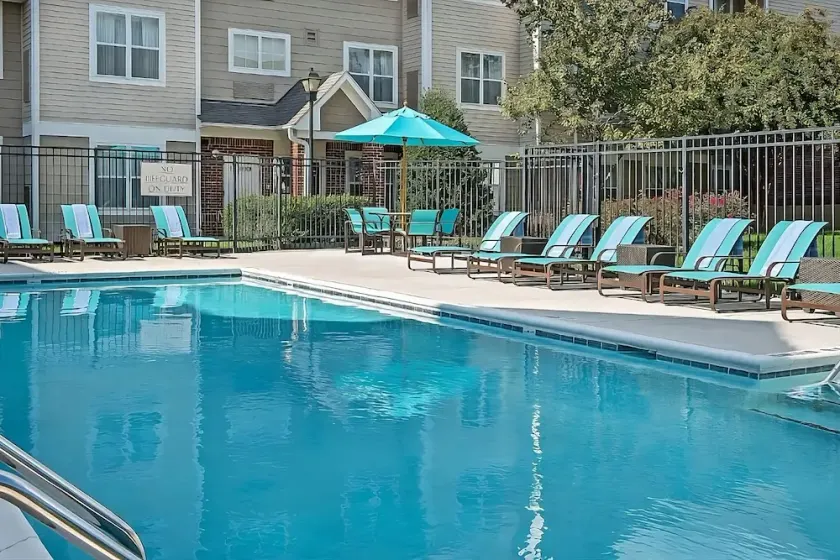 Pets Allowed! Unit with Fully-equipped Kitchen! Comes w/ FREE Breakfast & Pool! - Image 1