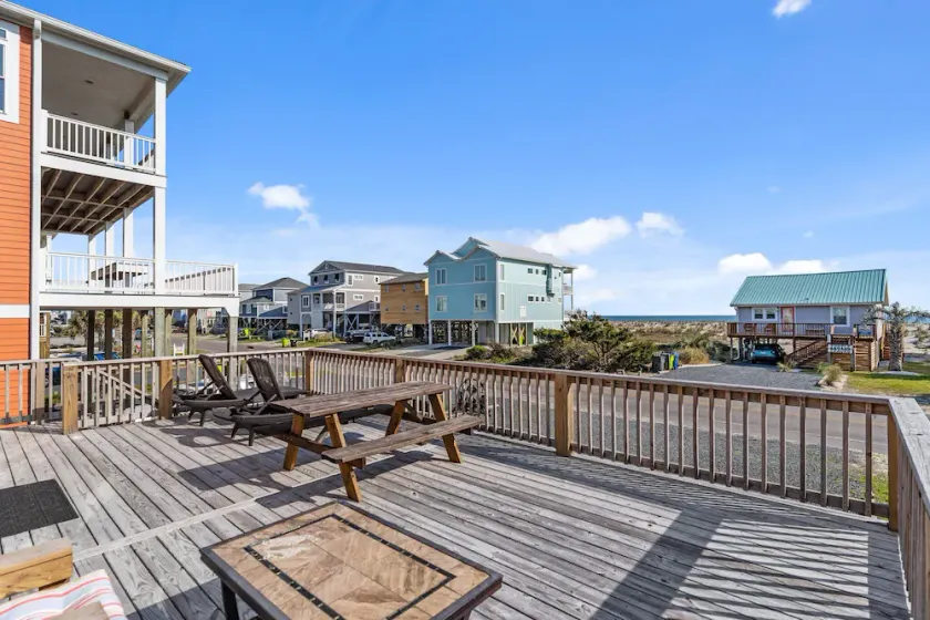 Heart of Oak Island/2nd Row Ocean Vew - 3 Bedrooms - Image 1