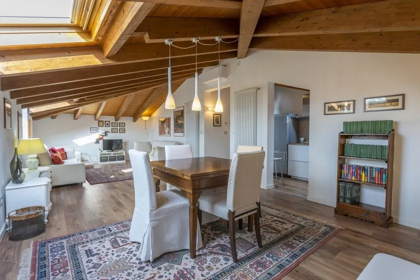 GuestHost - Attic in the green with Parking and Wifi / AC - Image 1