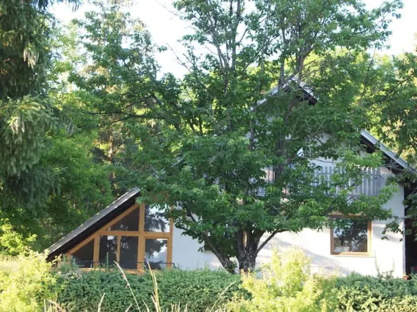 House at the edge of the forest Gacka - Image 1