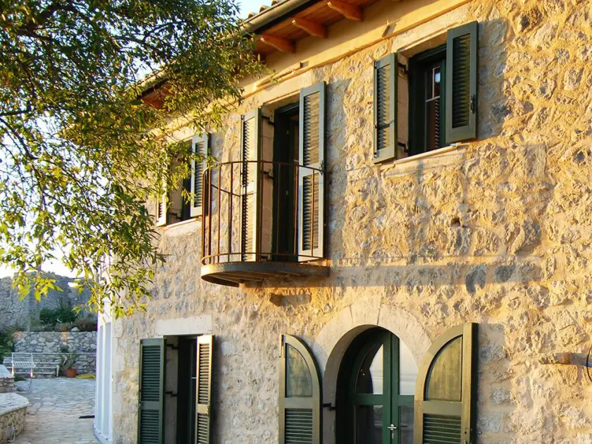 Stylishly renovated stone villa w/fantastic sea view - Image 1